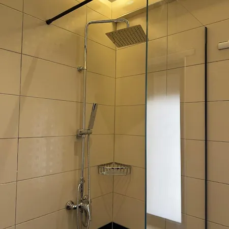 Grand 2 Bedroom 公寓 地拉那