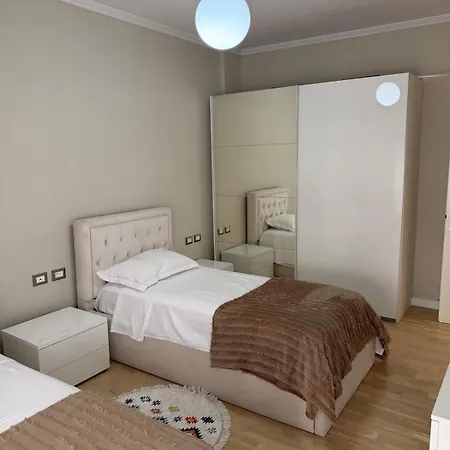 Grand 2 Bedroom *
